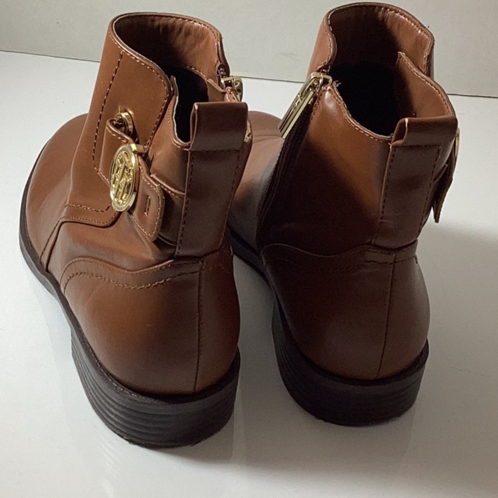Boot - Picture 5 of 7